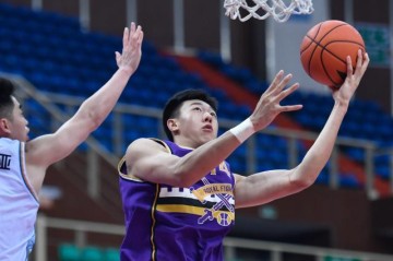 九游体育-北控止颓广州惨败 季后赛门票争夺战日趋白热化